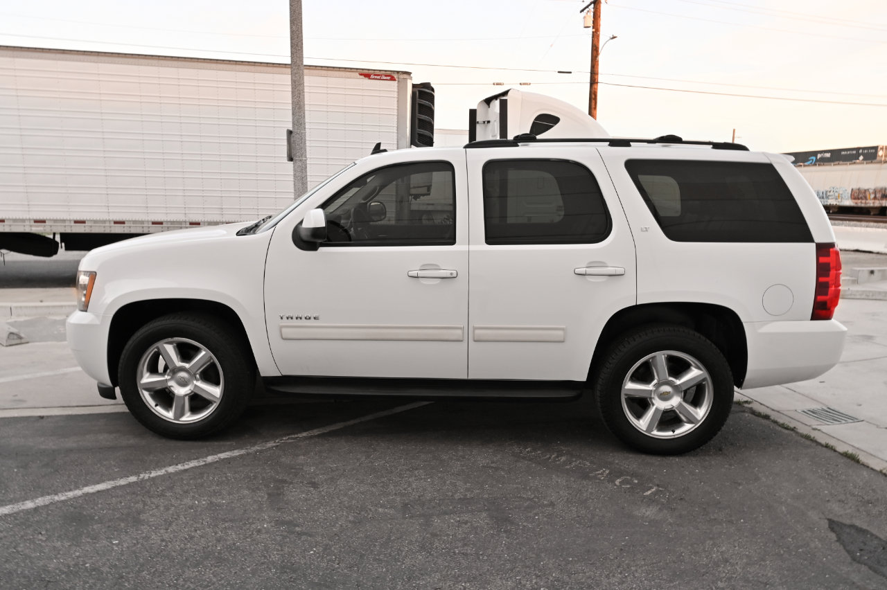 Used 2010 Chevrolet Tahoe LT w/ Luxury Package image 3