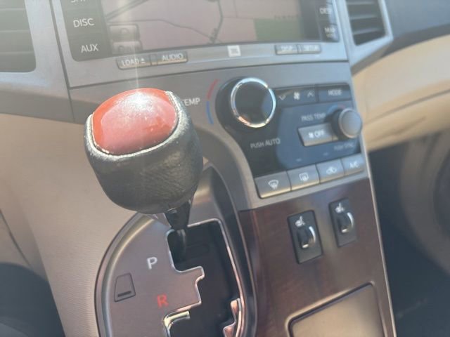 Used 2011 Toyota Venza AWD w/ Premium Pkg #2 image 13