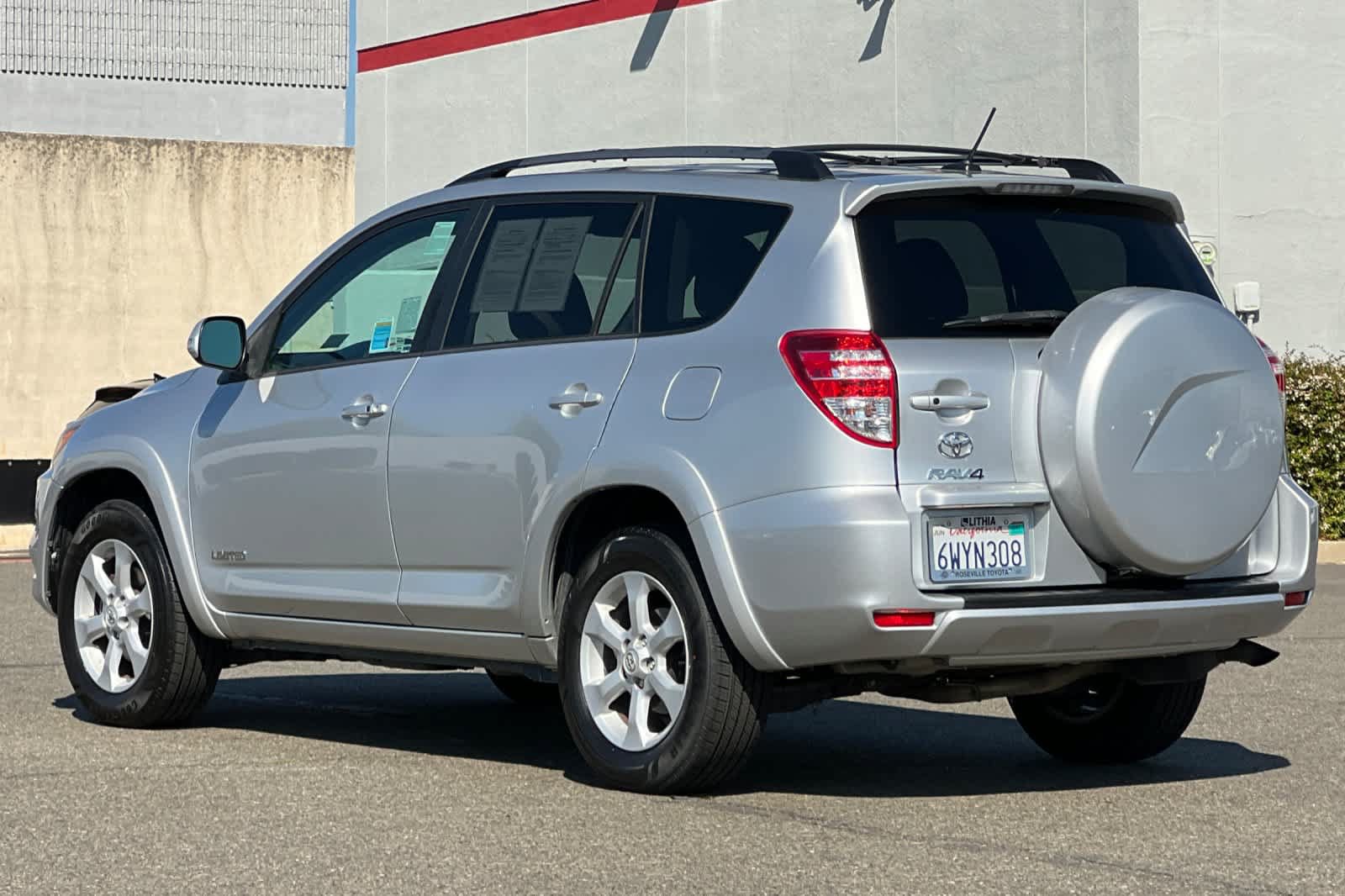 Used 2012 Toyota RAV4 Limited w/ Navigation Value Pkg AWD/4WD image 7