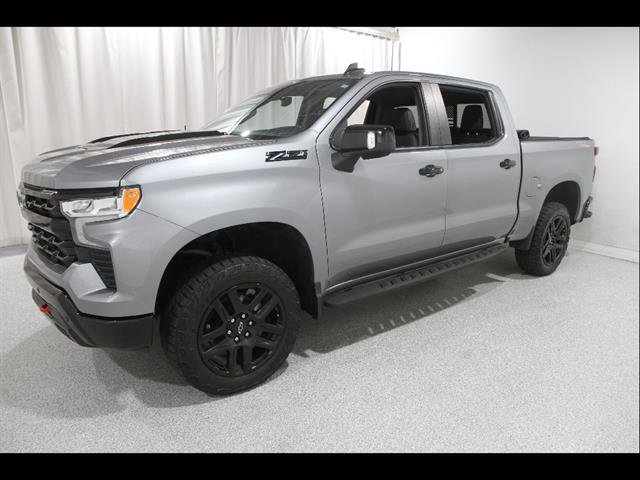Used 2024 Chevrolet Silverado 1500 LT Trail Boss w/ LT Trail Boss Premium Package AWD/4WD image 3