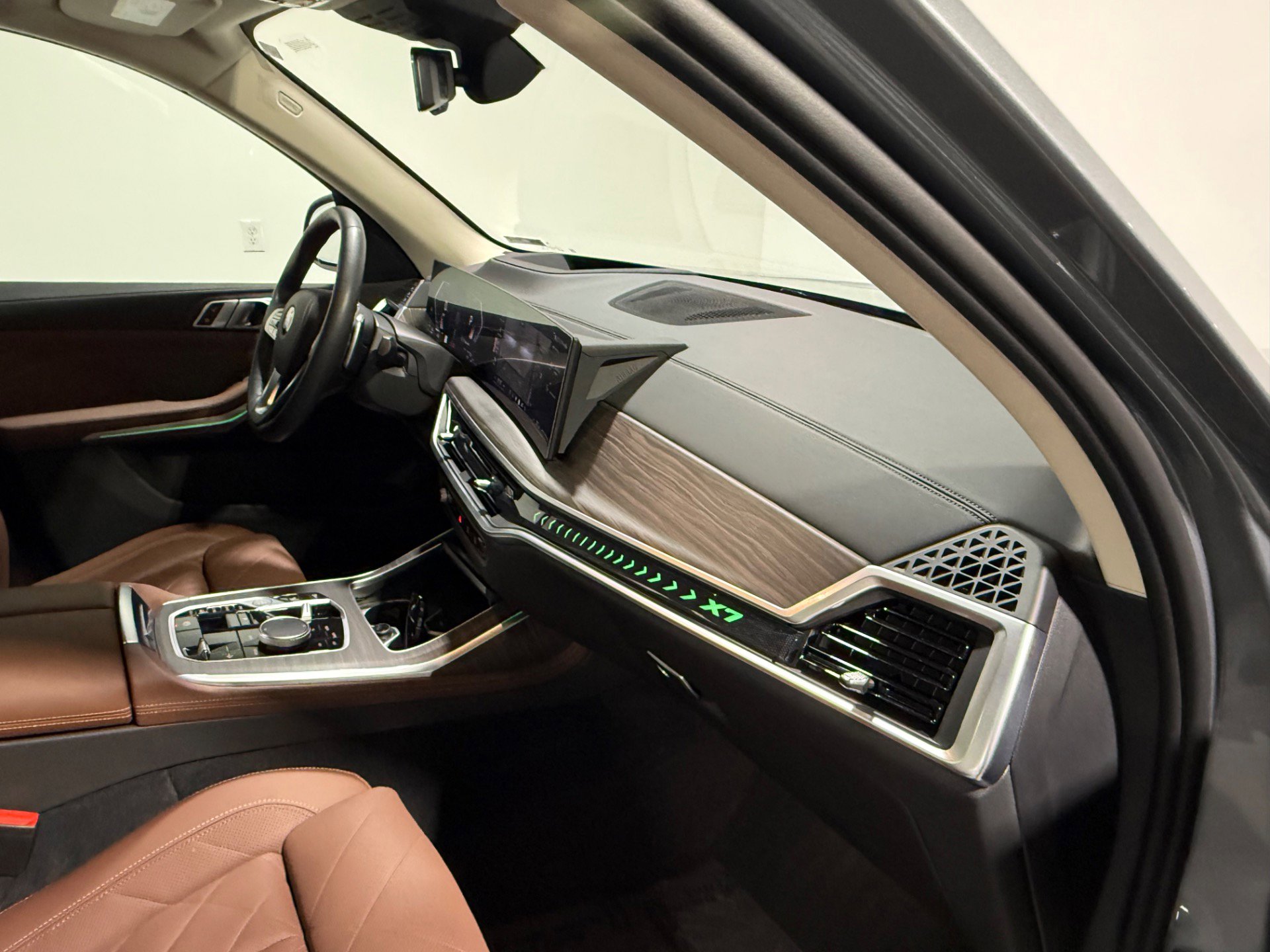 Used 2024 BMW X7 xDrive40i image 60