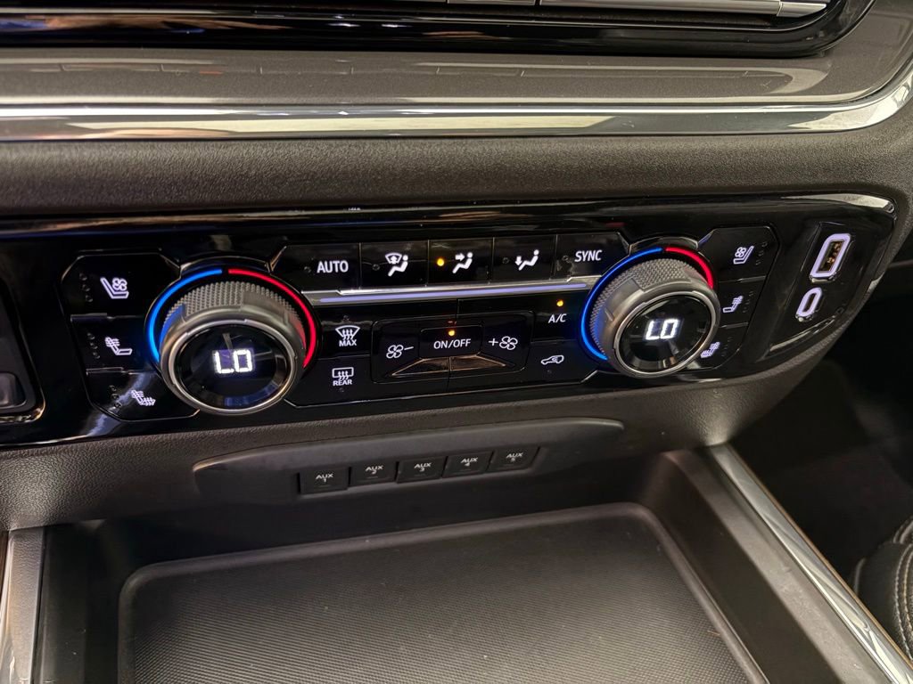 Used 2024 Chevrolet Silverado 3500 High Country w/ High Country Premium Package image 36