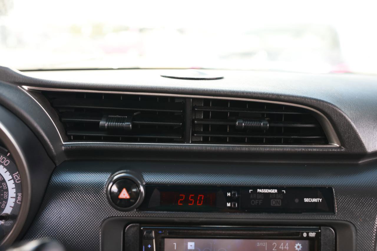 Used 2011 Scion tC image 32