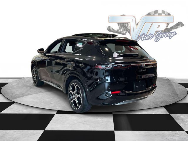 Used 2024 Alfa Romeo Tonale Ti w/ Premium Interior Package AWD/4WD image 4