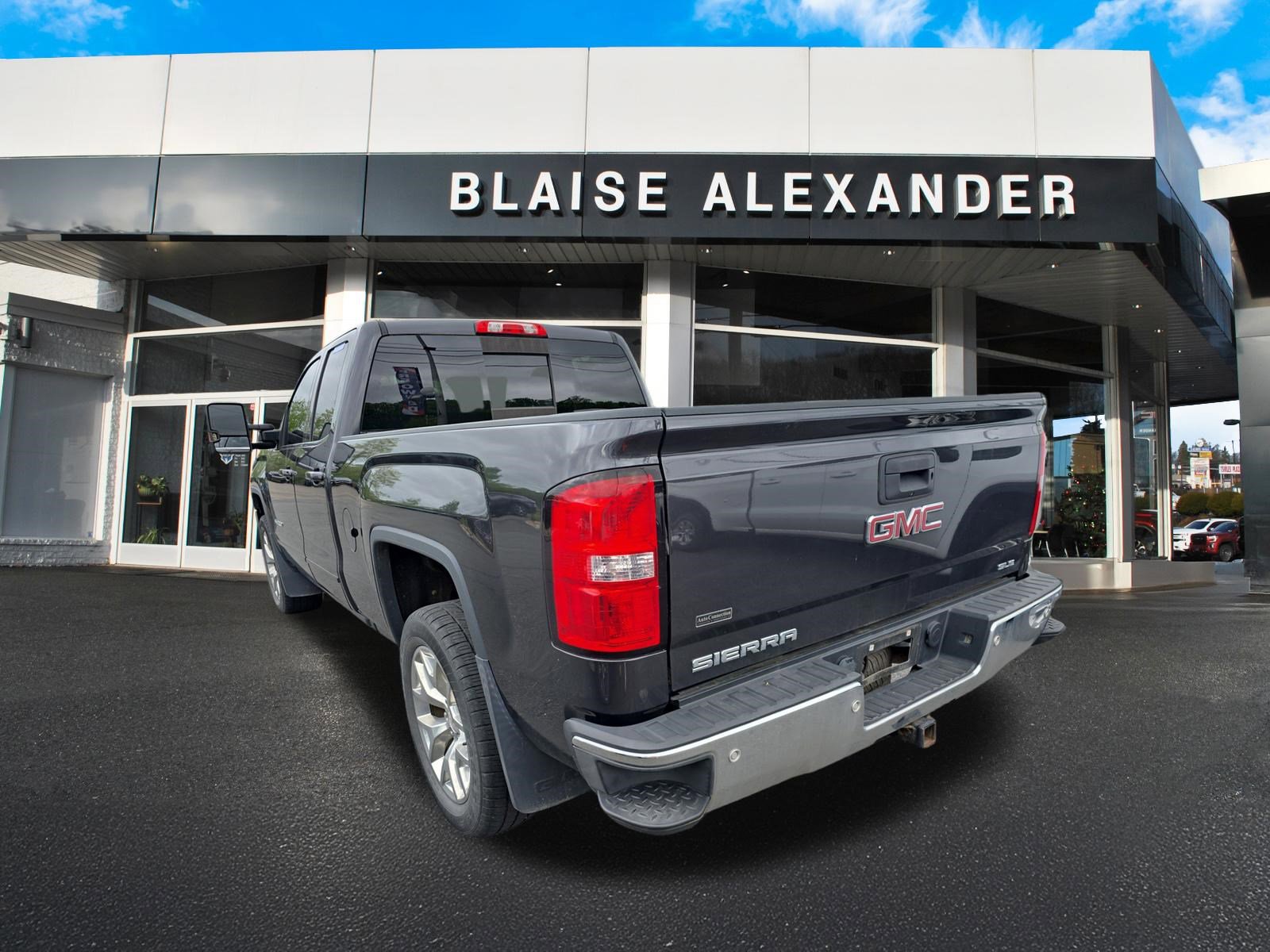 Used 2016 GMC Sierra 1500 SLE w/ Max Trailering Package AWD/4WD video 5