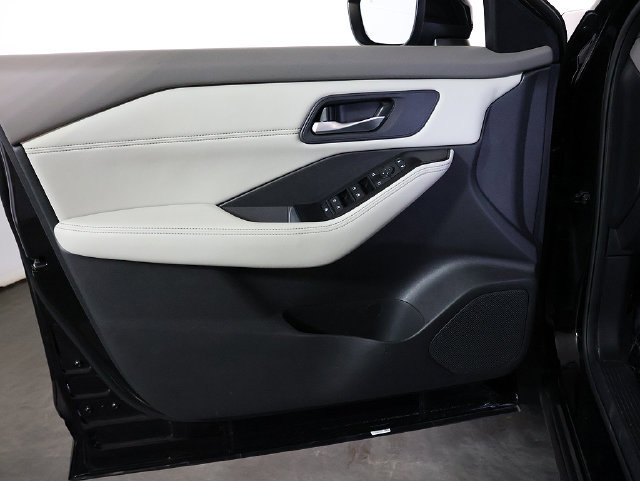 Used 2023 Nissan Rogue SV w/ SV Premium B Package FWD image 22
