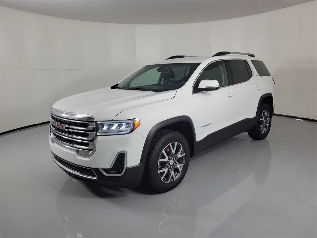 Used 2023 GMC Acadia SLT image 2