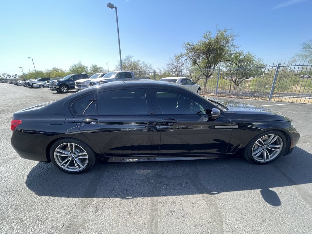 Used 2019 BMW 750i xDrive w/ M Sport Package AWD/4WD image 12