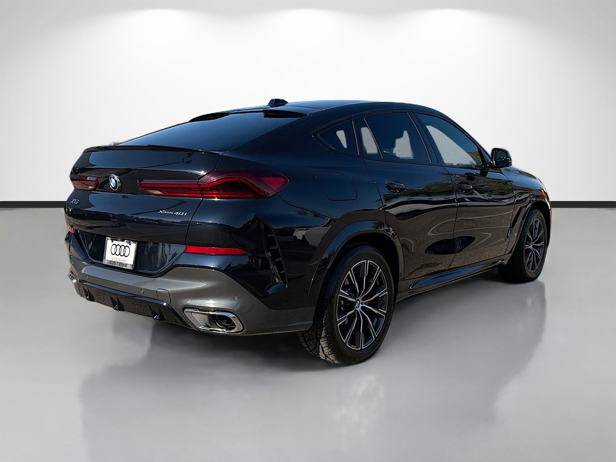 Used 2025 BMW X6 xDrive40i image 3