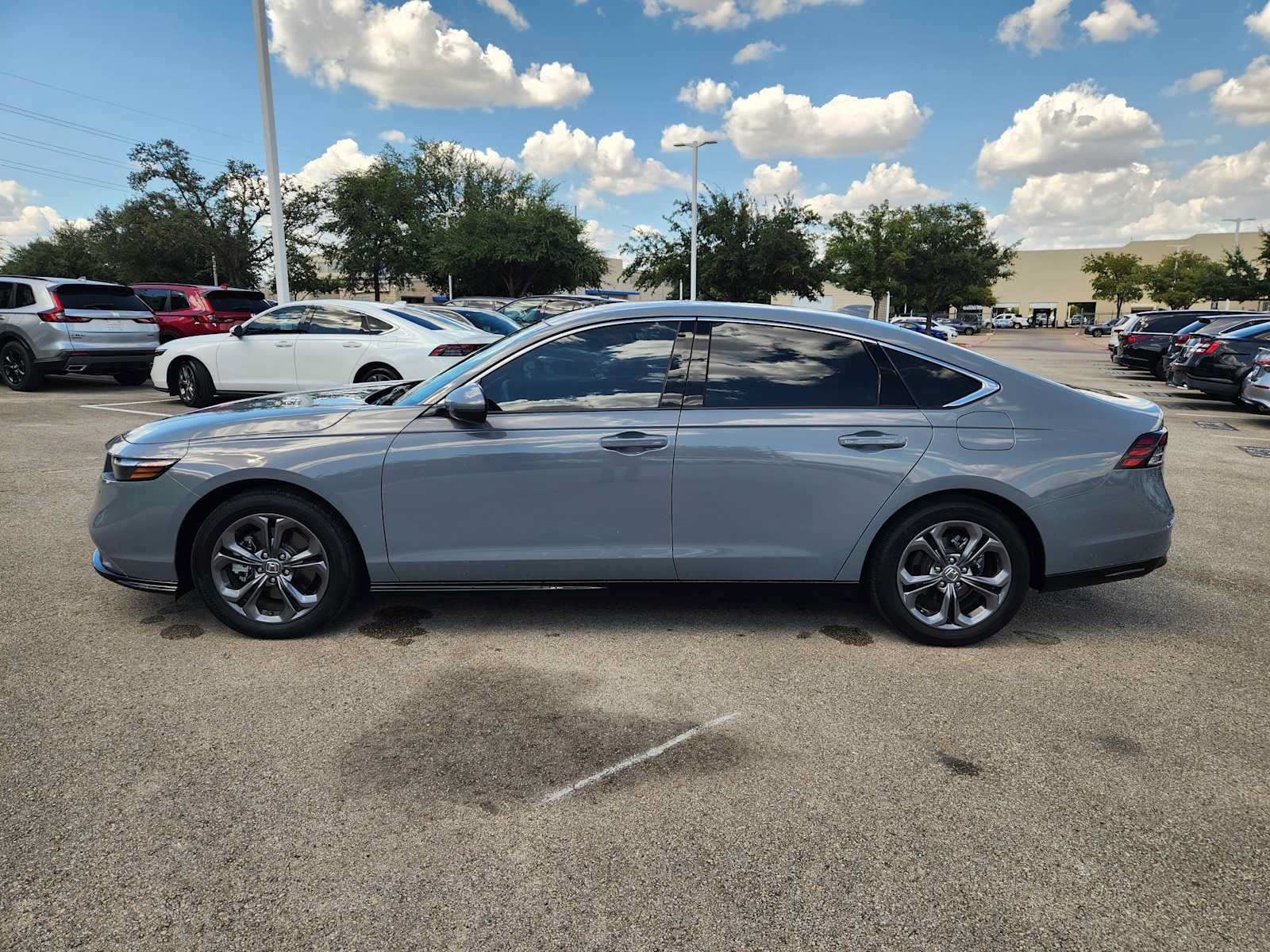 Used 2026 Honda Accord EX-L image 4