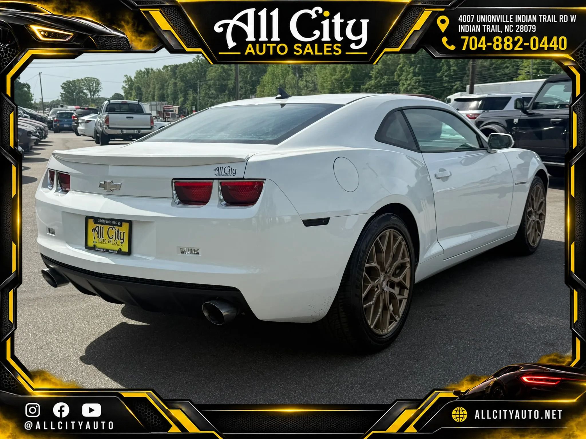 Used 2013 Chevrolet Camaro LT RWD image 7