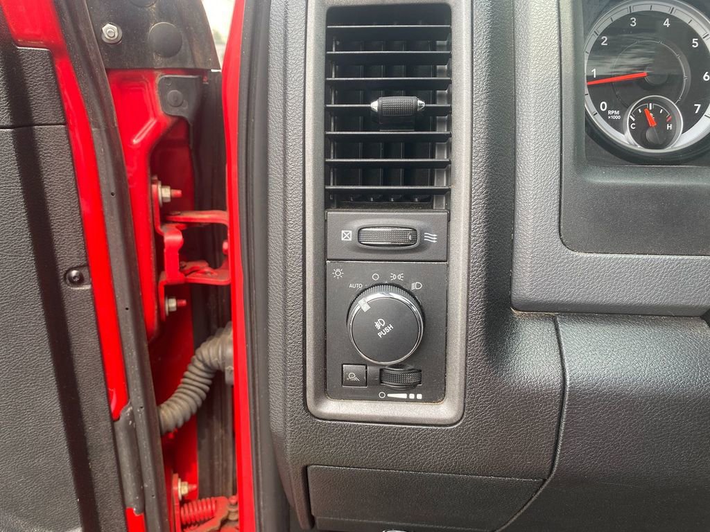 Used 2014 RAM 1500 Express image 14