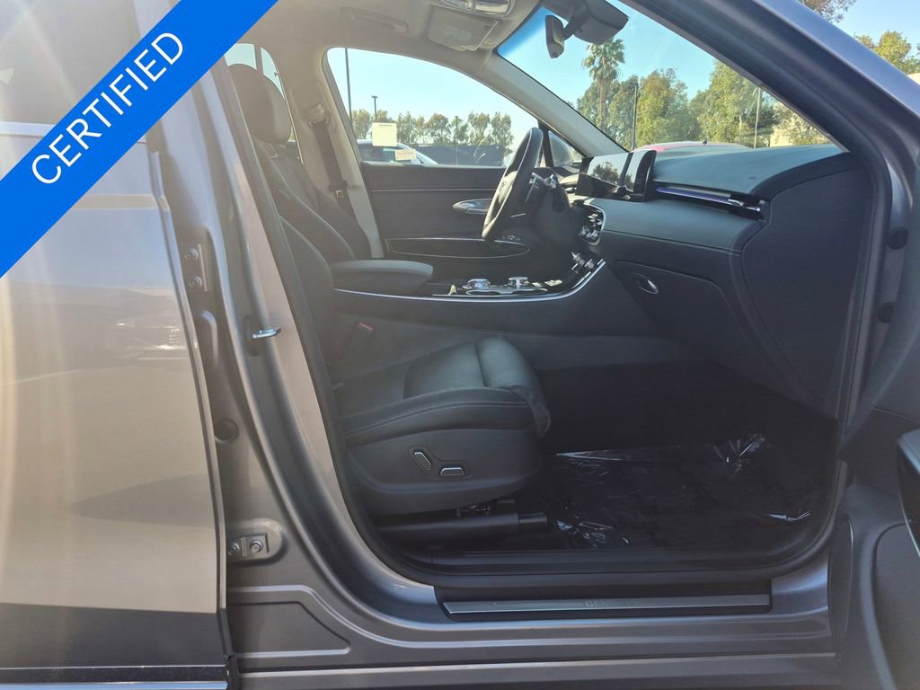 Used 2026 Genesis G70 2.5T Prestige image 37