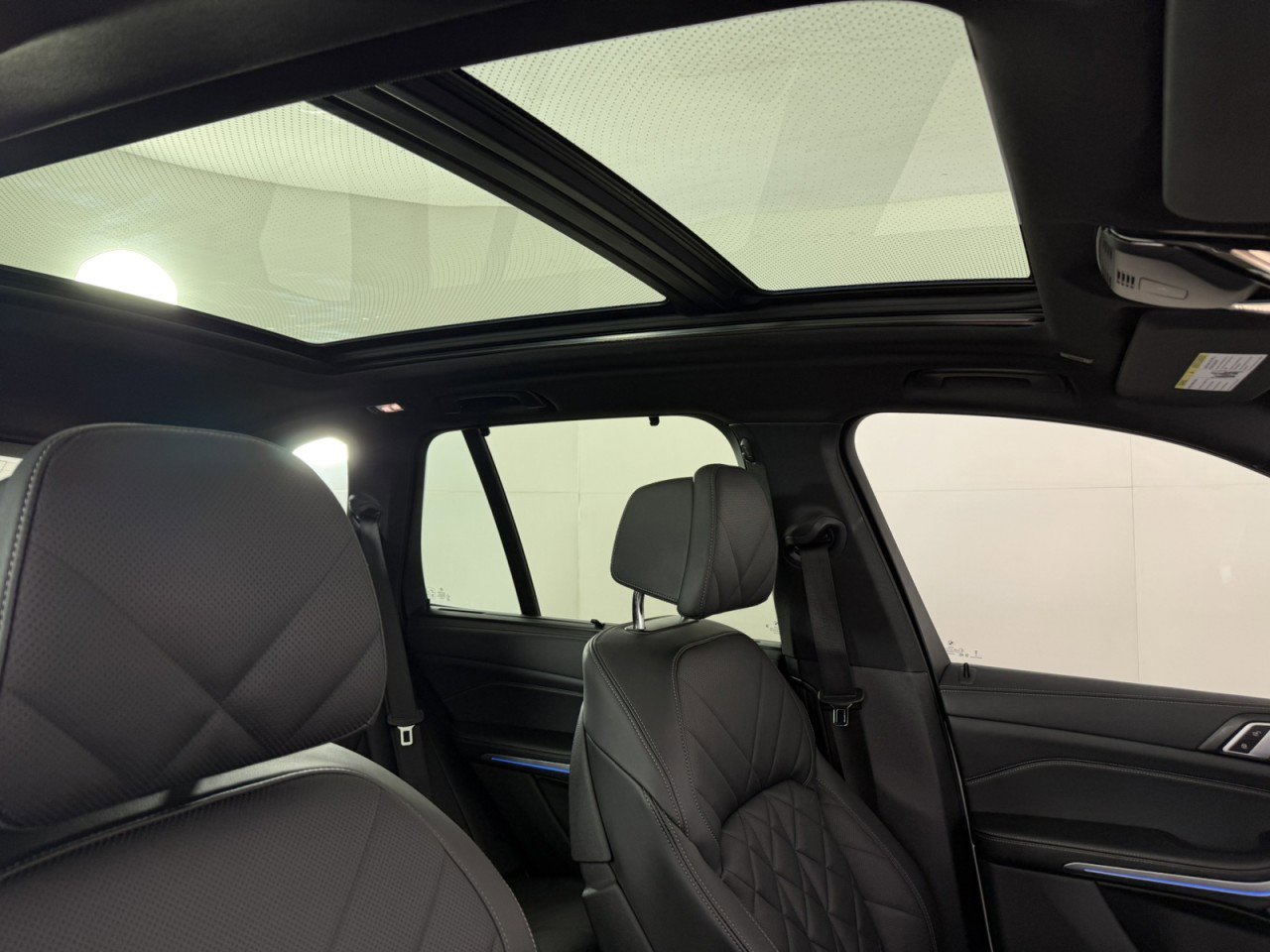 Used 2023 BMW X5 xDrive45e w/ Executive Package image 14