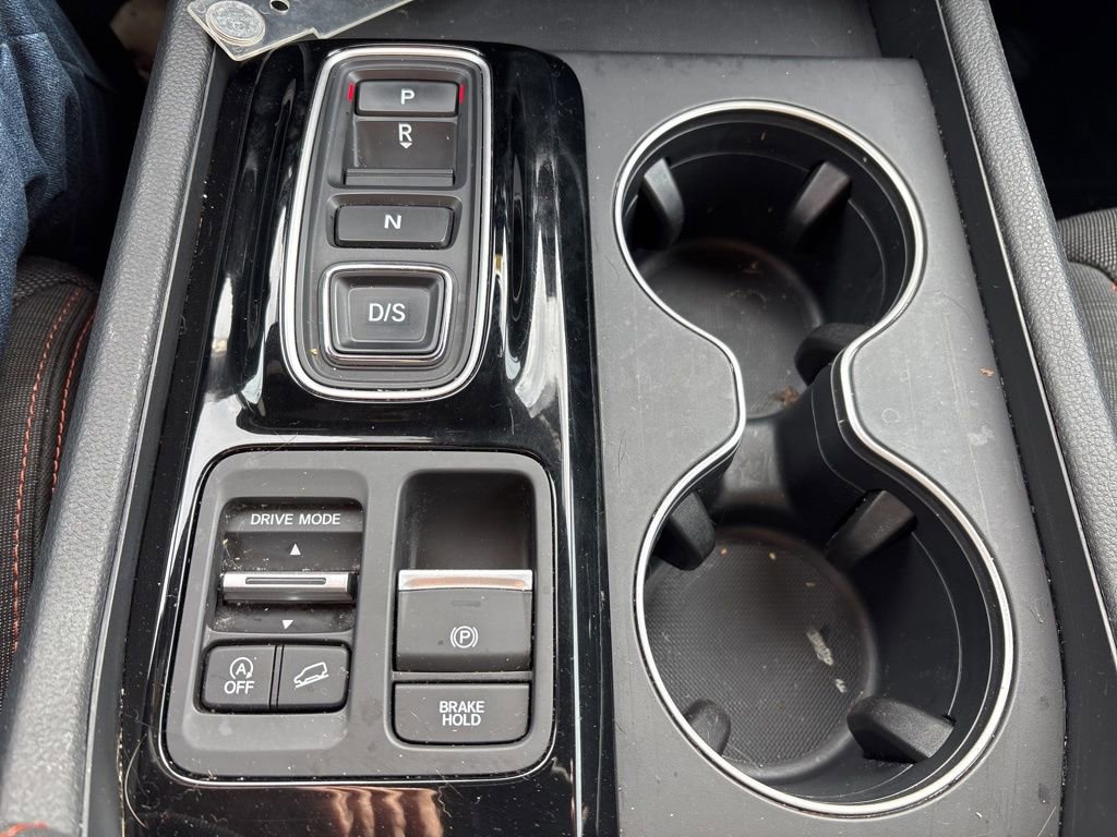 Used 2025 Honda Pilot Sport image 26