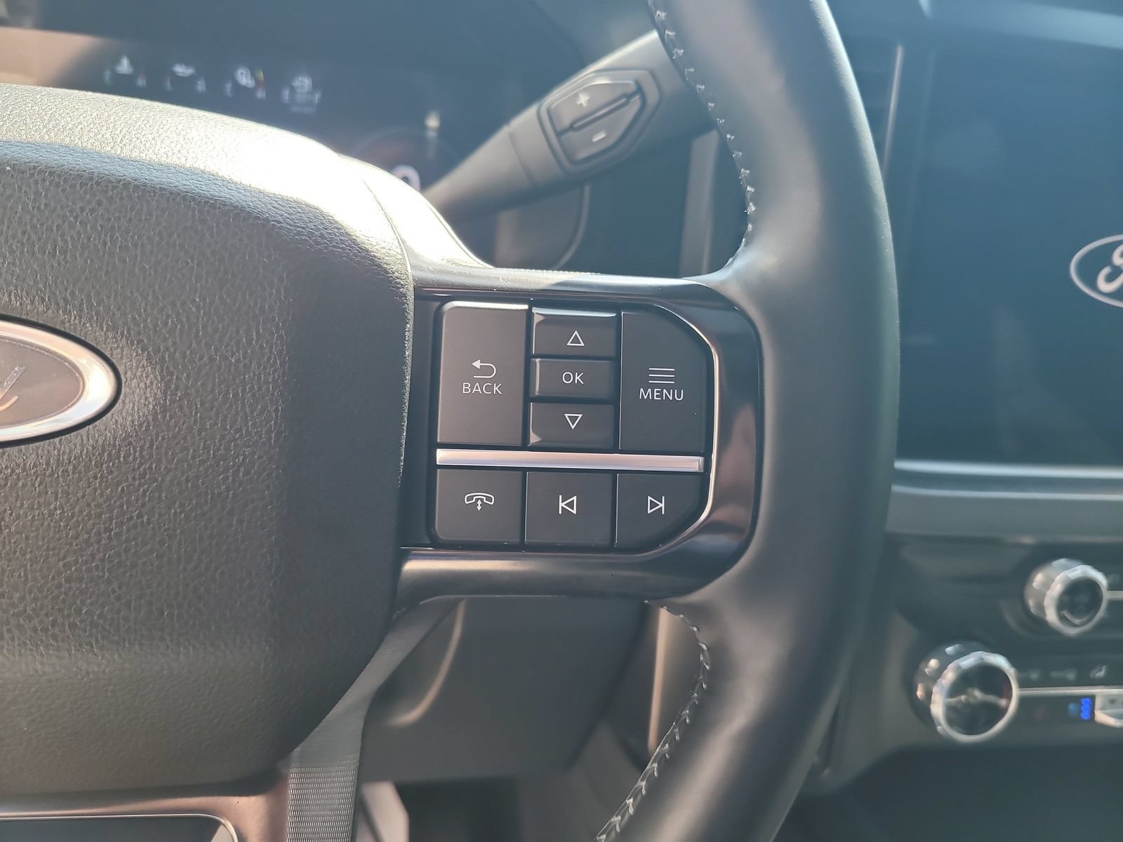 Used 2026 Ford F250 Platinum w/ Tremor Off-Road Package AWD/4WD image 15