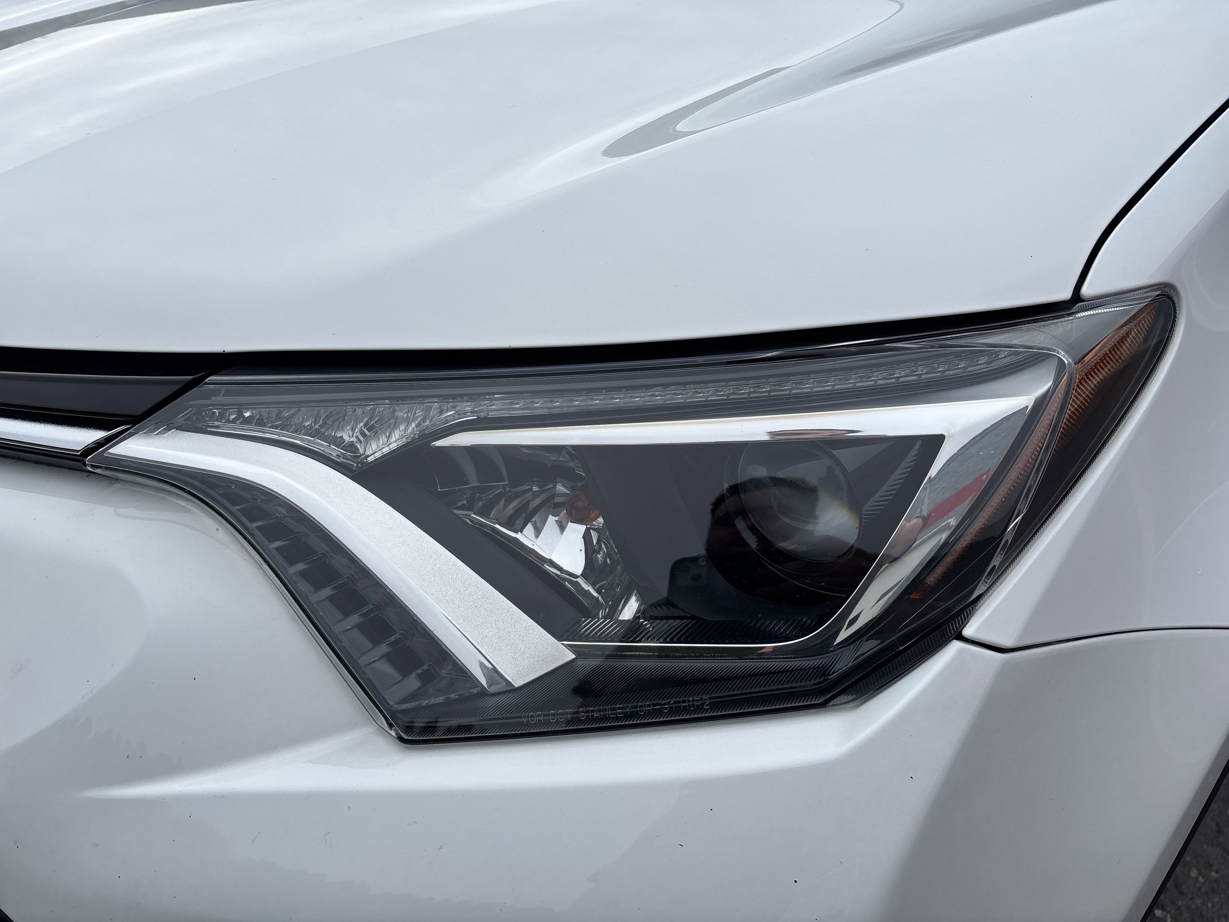 Used 2016 Toyota RAV4 LE image 10