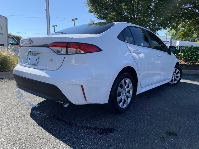 Used 2026 Toyota Corolla LE FWD image 8