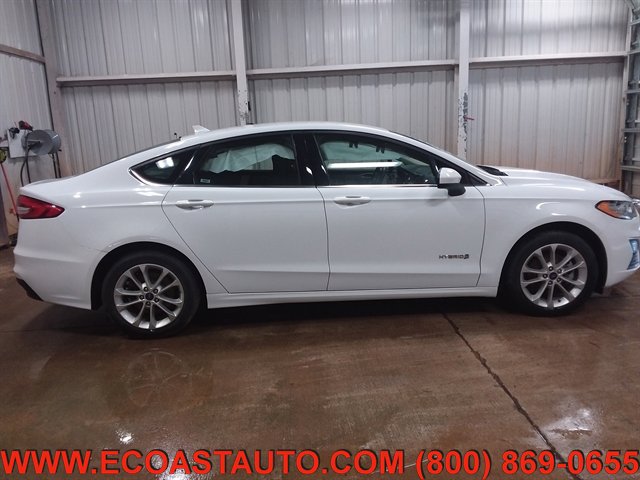 Used 2019 Ford Fusion SE image 4