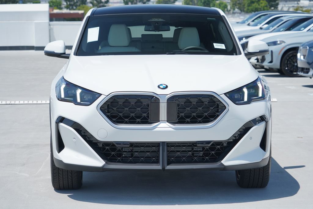 New 2026 BMW X2 xDrive28i w/ Technology Package AWD/4WD image 2