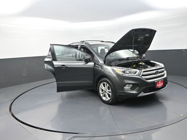 Used 2019 Ford Escape SEL image 50