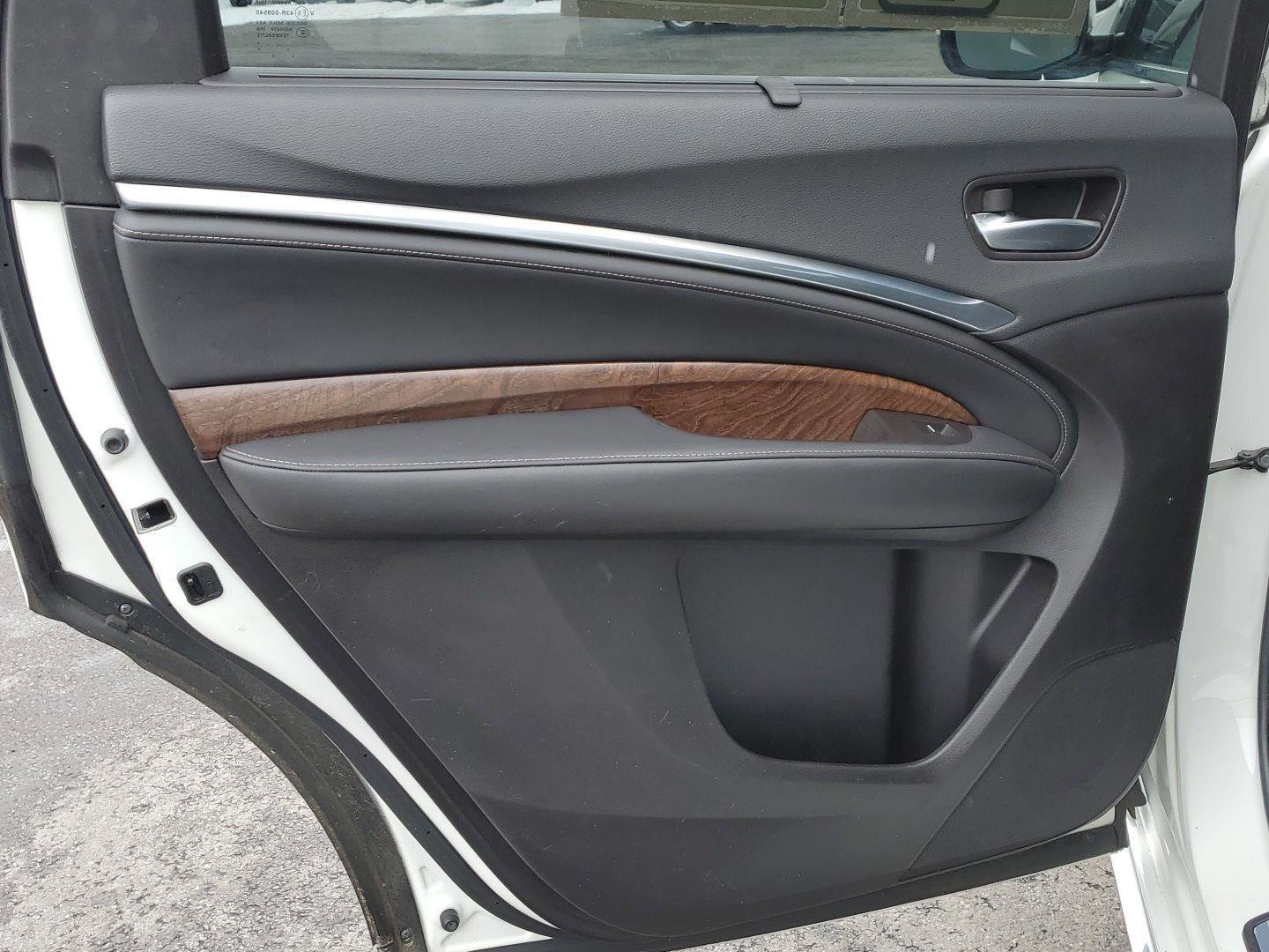 Used 2019 Acura MDX SH-AWD w/ Advance Package image 37