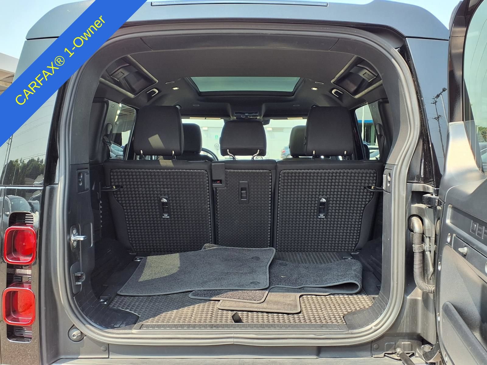 Used 2025 Land Rover Defender 110 S AWD/4WD image 10