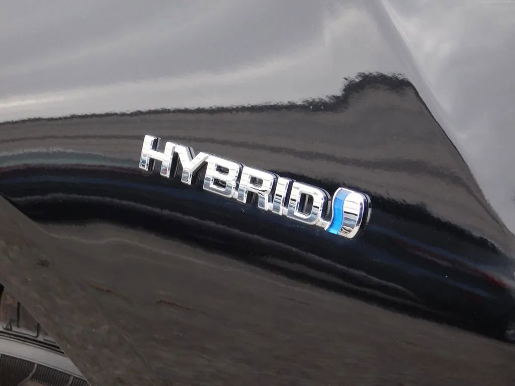 Used 2016 Toyota Prius Two image 10