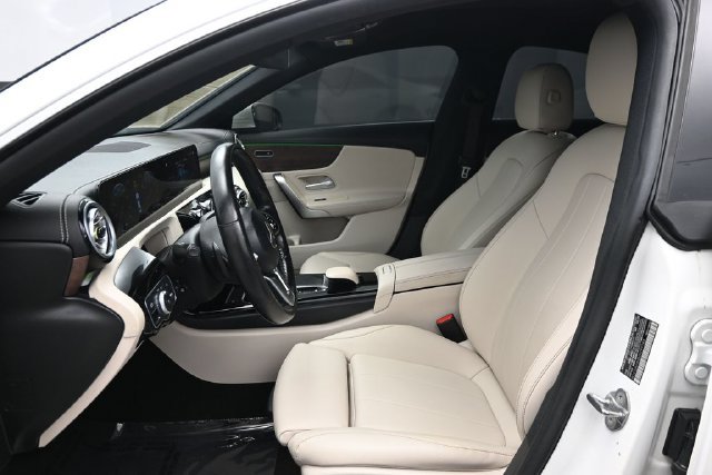 Used 2022 Mercedes-Benz CLA 250 4MATIC image 7