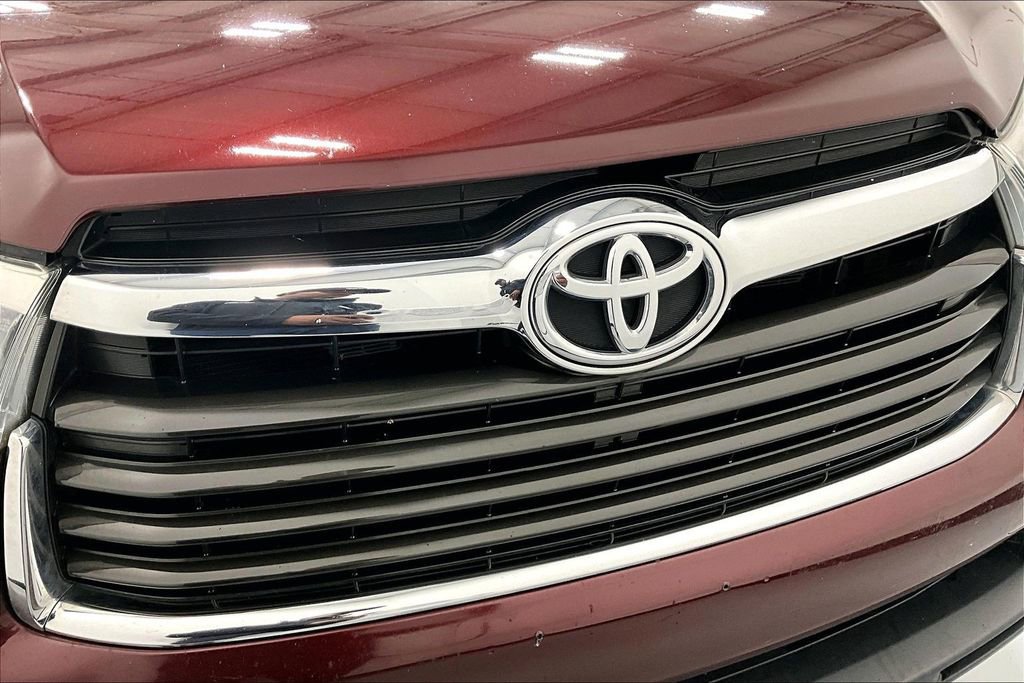 Used 2015 Toyota Highlander XLE image 39