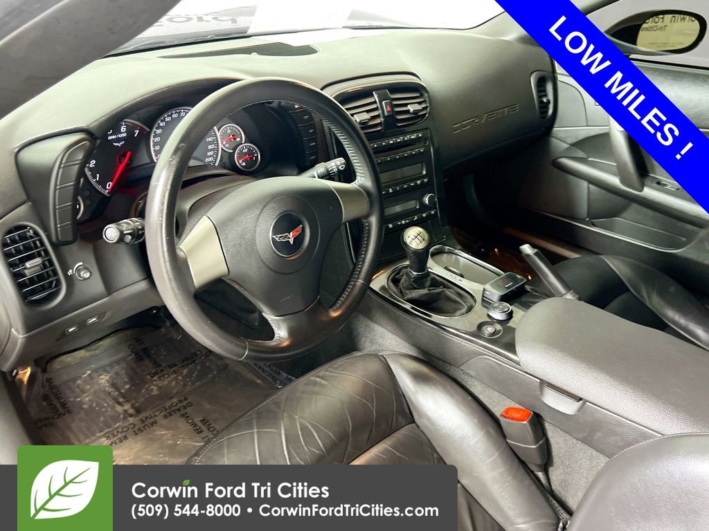 Used 2008 Chevrolet Corvette Coupe image 2