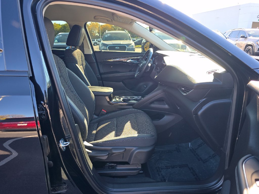 Certified 2022 Buick Envision Preferred FWD image 24