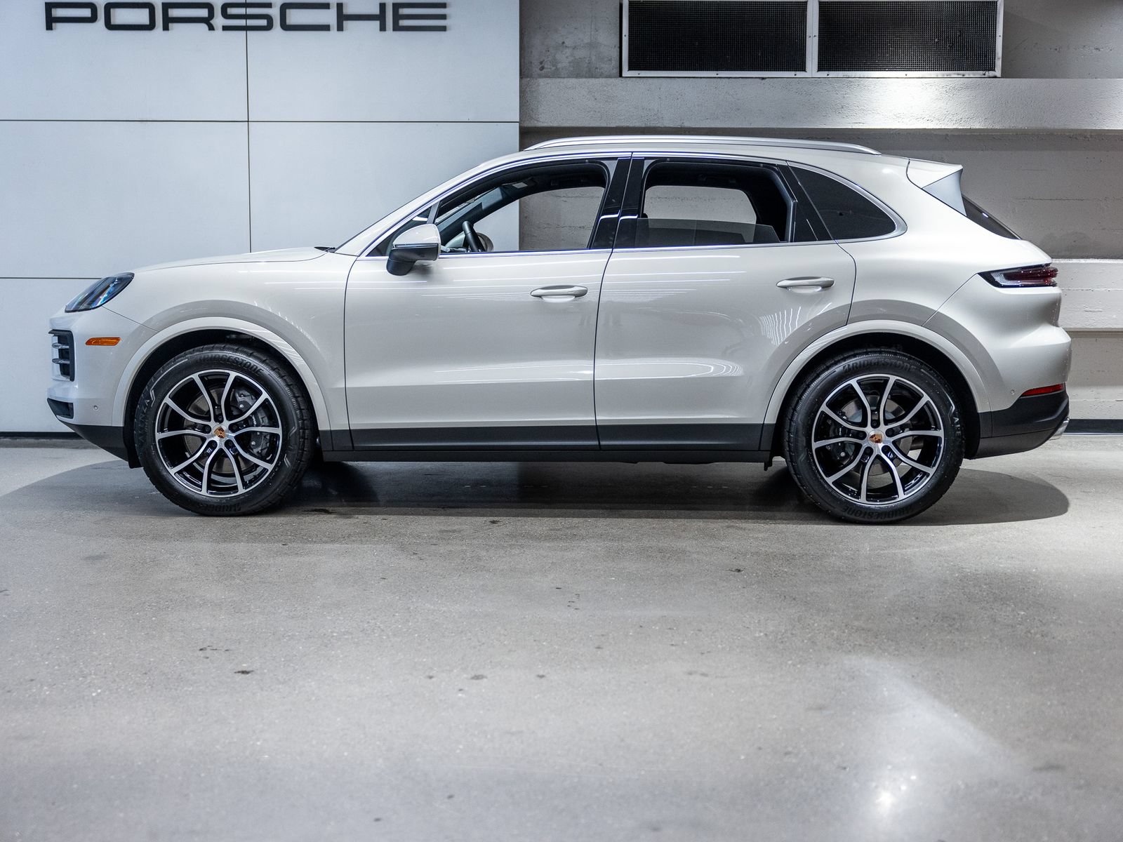 New 2026 Porsche Cayenne AWD/4WD image 2