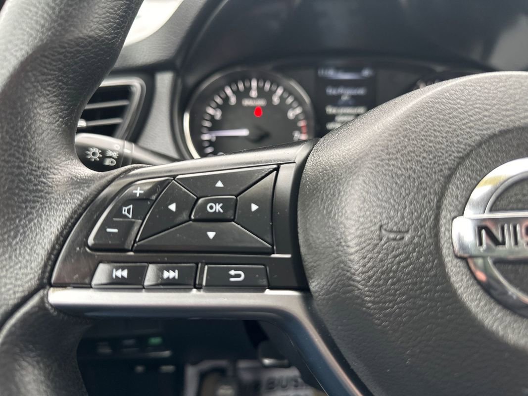 Used 2017 Nissan Rogue S image 20