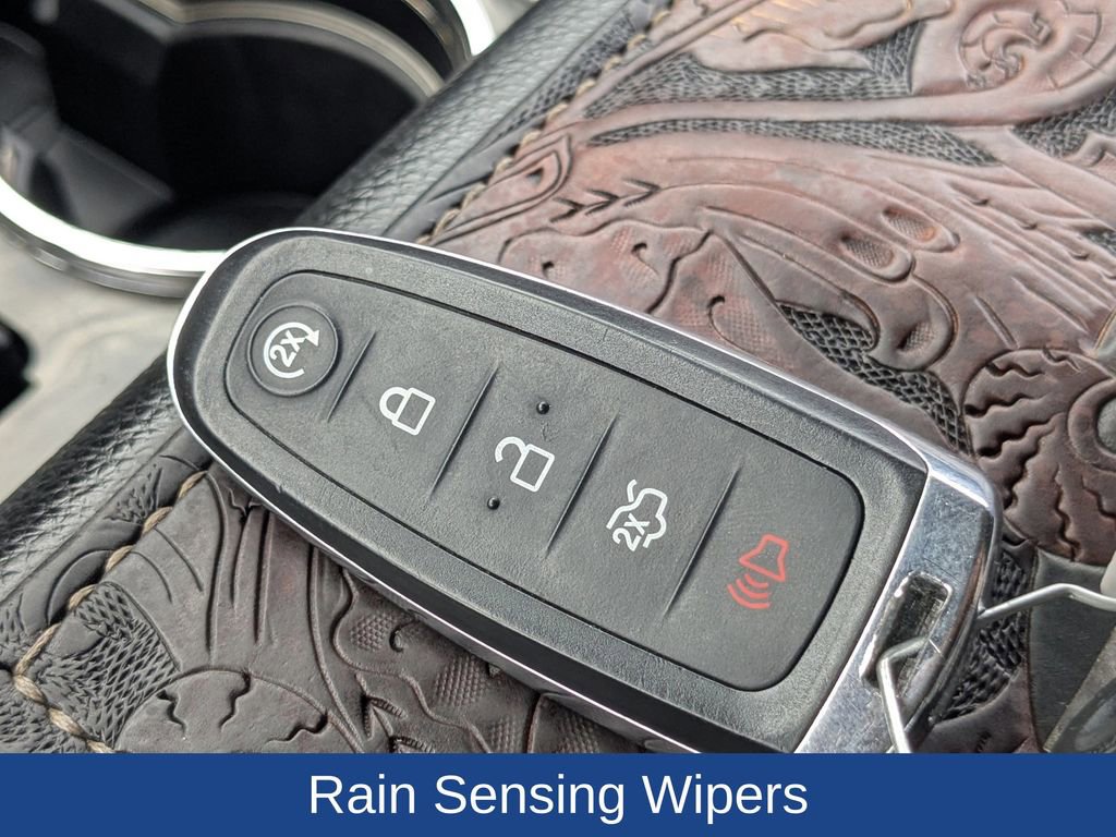 Used 2016 Ford Expedition Limited w/ Equipment Group 301A RWD image 29