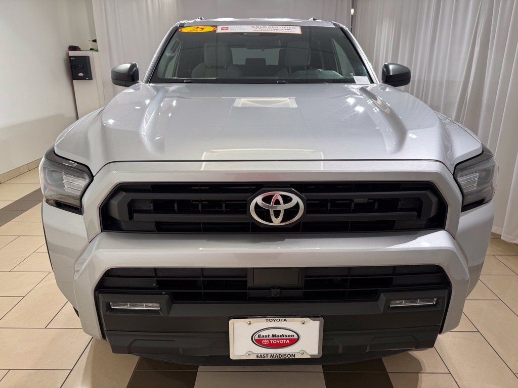 Certified 2025 Toyota 4Runner SR5 AWD/4WD image 8