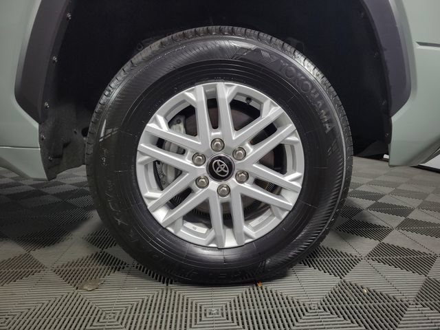 Used 2025 Toyota Tundra SR5 AWD/4WD image 11