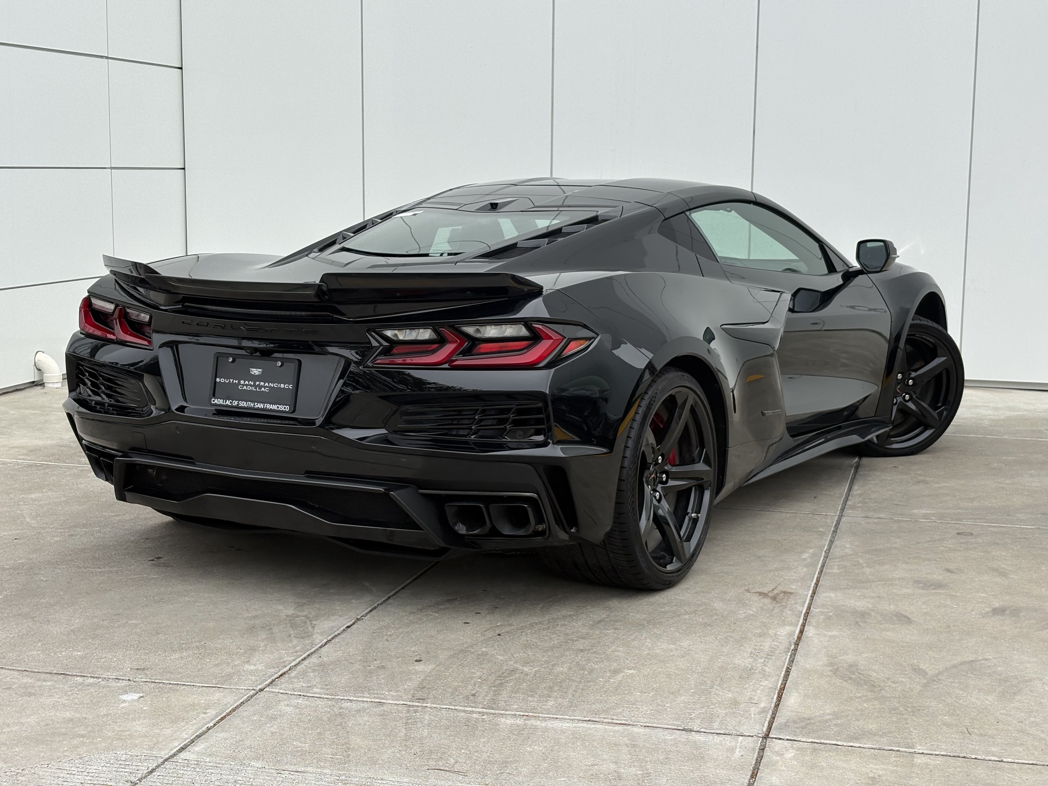 Used 2025 Chevrolet Corvette E-Ray w/ Stealth Interior Trim Package AWD/4WD image 7
