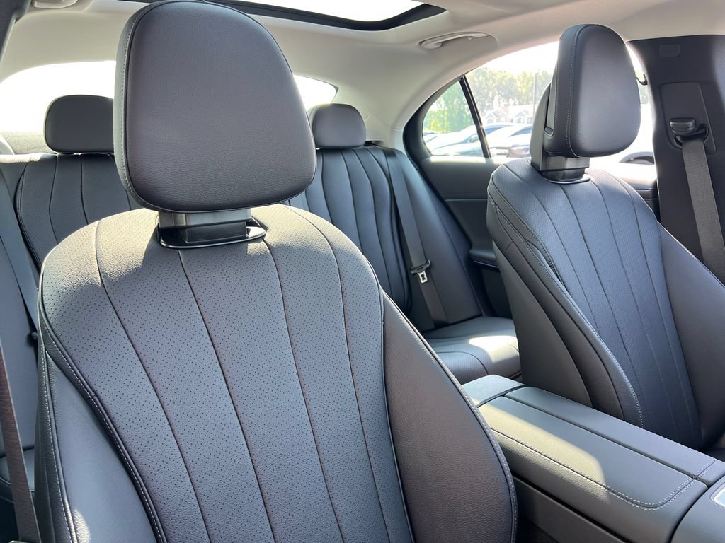 New 2026 Mercedes-Benz E 350 4MATIC Sedan image 23