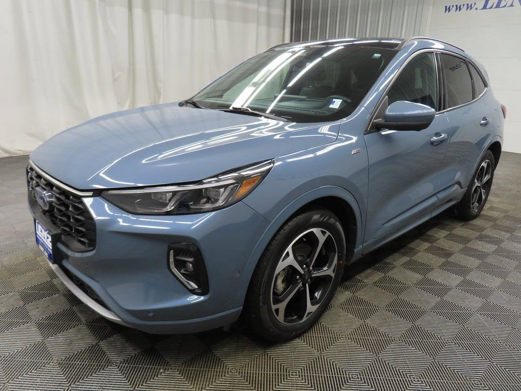 Used 2023 Ford Escape ST-Line Elite w/ Premium Technology Package image 6