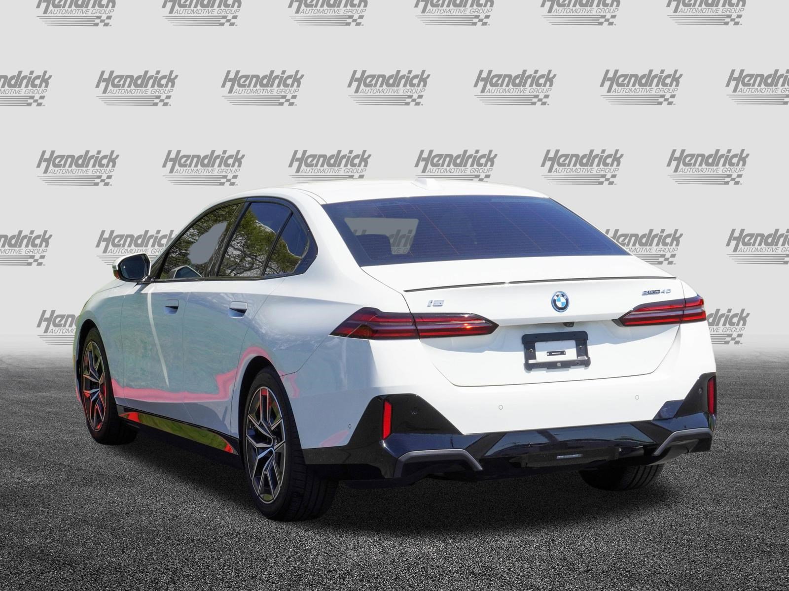 Used 2024 BMW i5 eDrive40i w/ M Sport Package RWD image 6