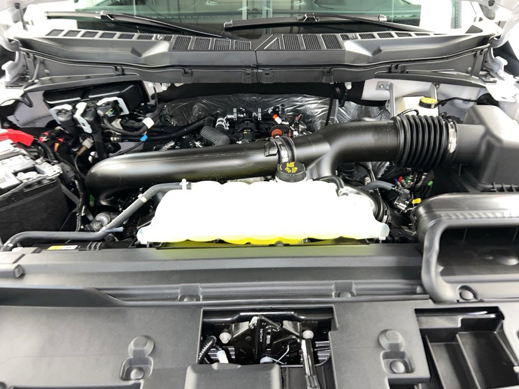 New 2025 Ford F150 XLT w/ Equipment Group 303A High image 42