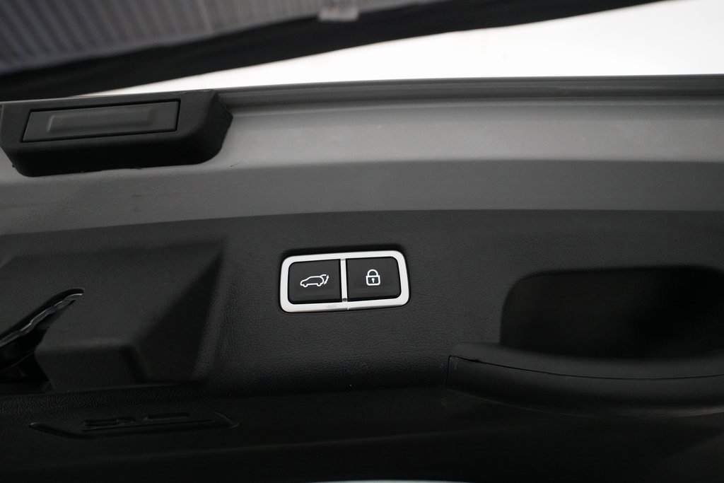 Certified 2023 Kia Sorento SX image 15