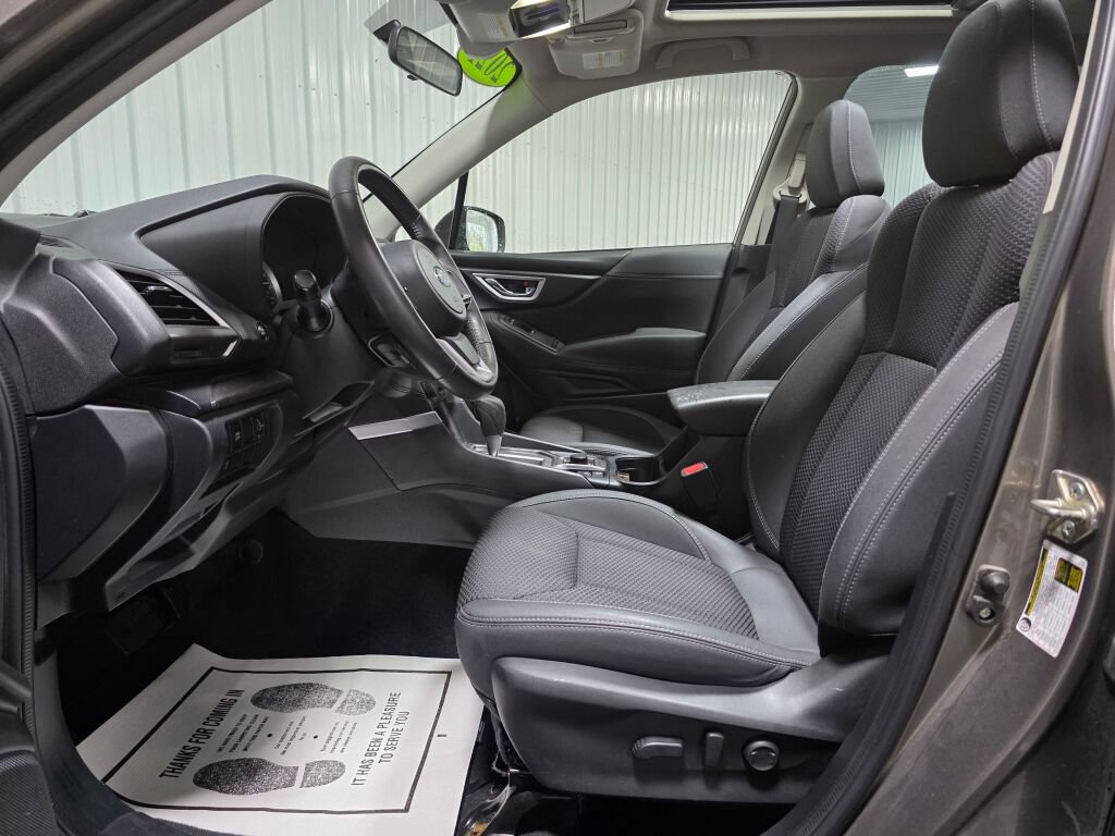 Used 2021 Subaru Forester Premium AWD/4WD image 9
