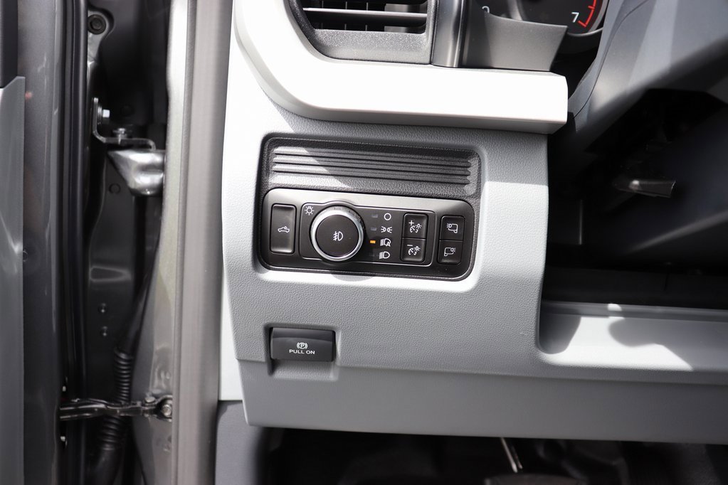 New 2026 Ford F350 4x4 Regular Cab DRW Super Duty image 22