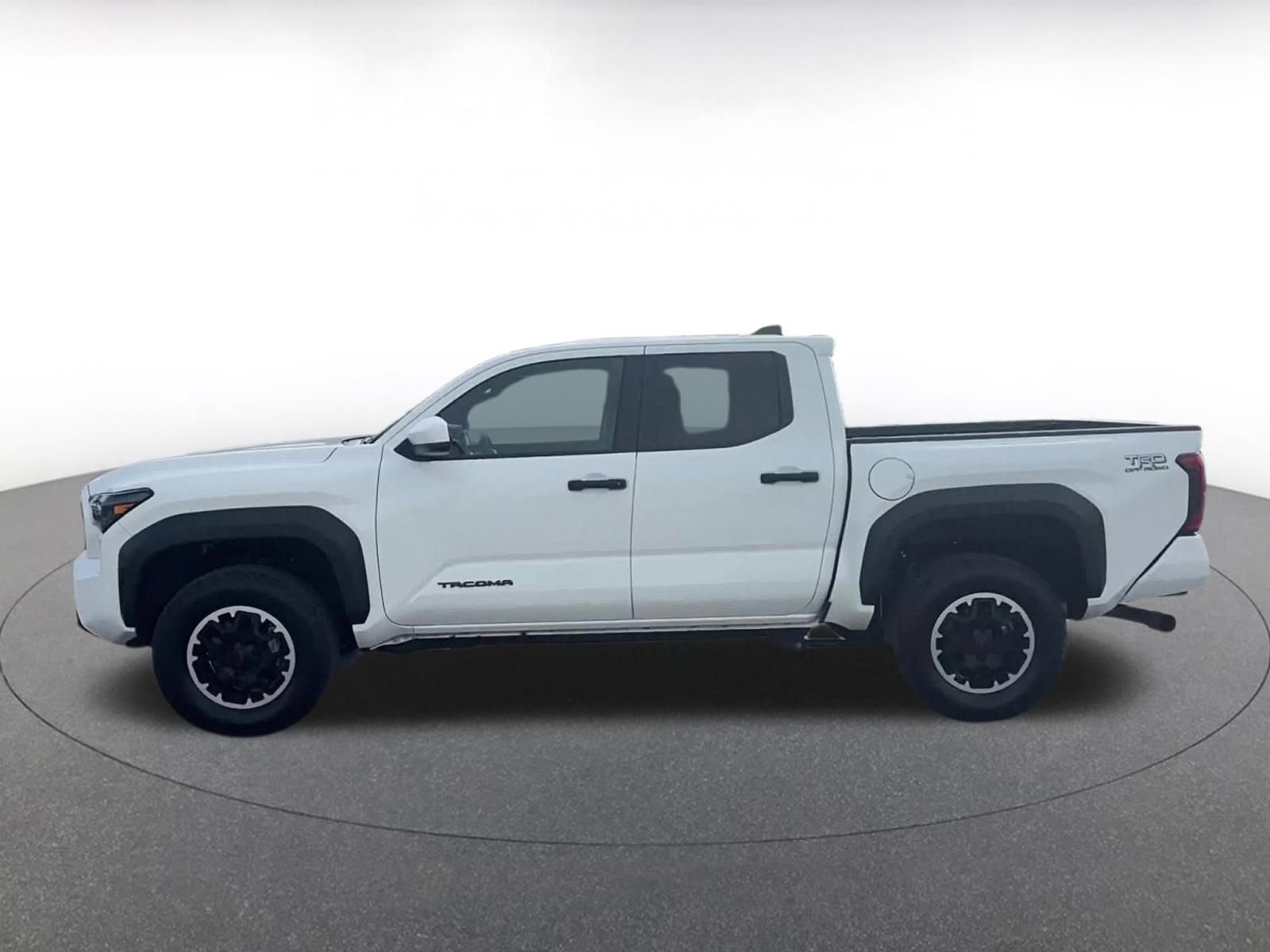 Used 2024 Toyota Tacoma TRD Off-Road AWD/4WD image 9