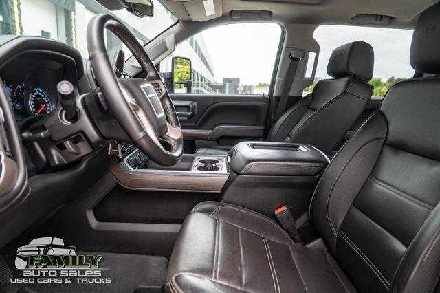 Used 2019 GMC Sierra 2500 Denali w/ Duramax Plus Package AWD/4WD image 22