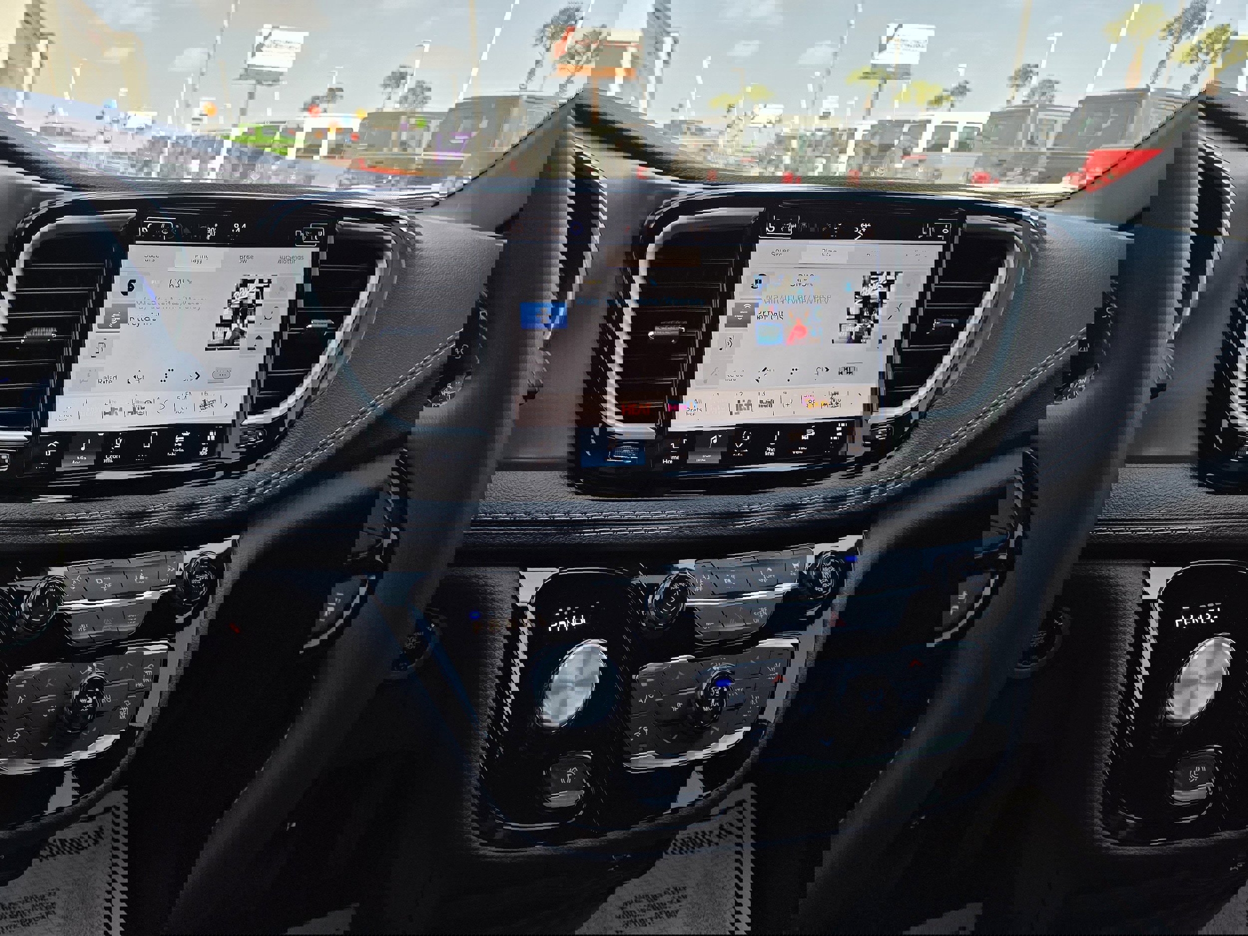 New 2026 Chrysler Pacifica Select image 36