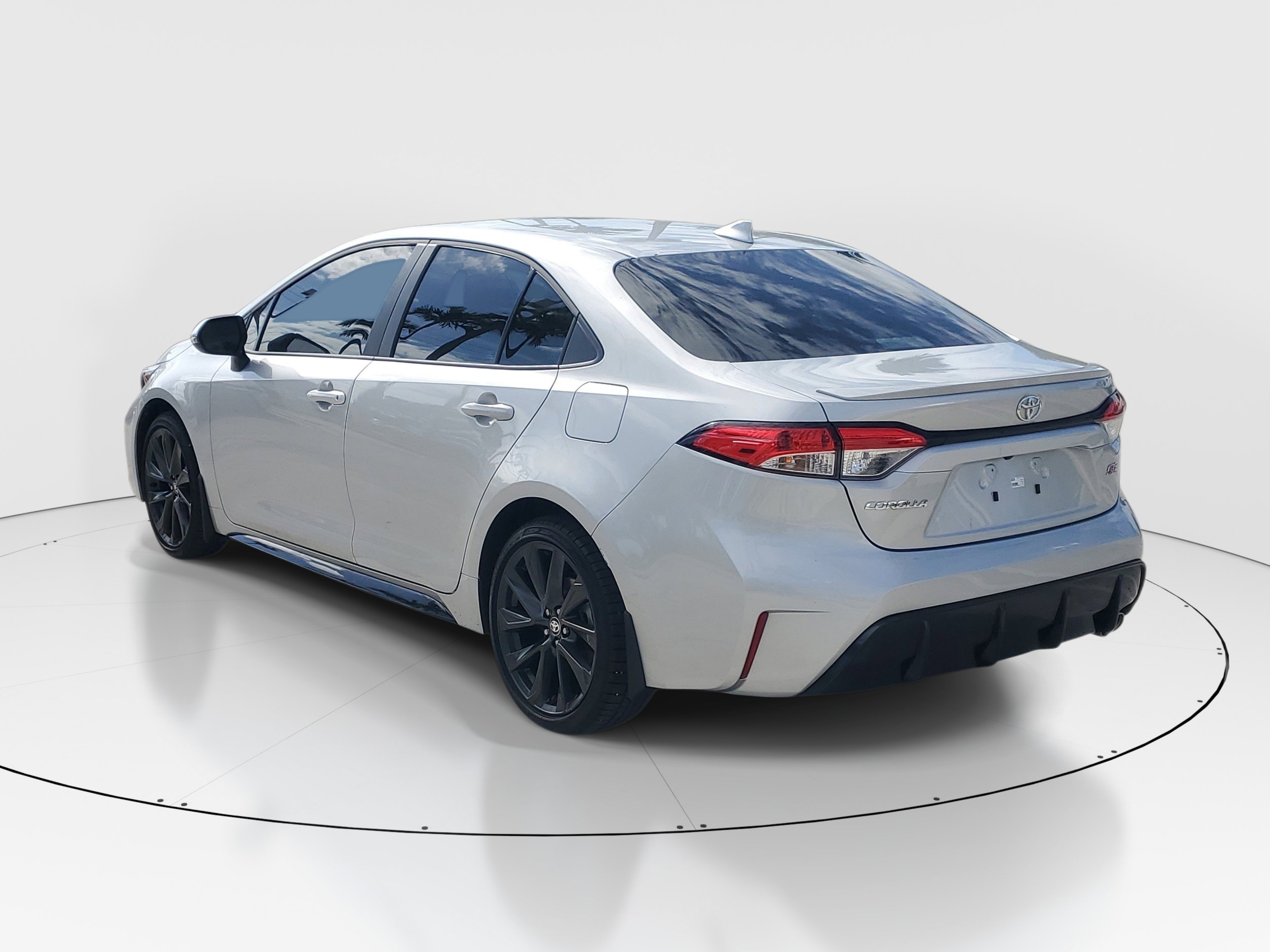 Certified 2026 Toyota Corolla SE FWD image 5