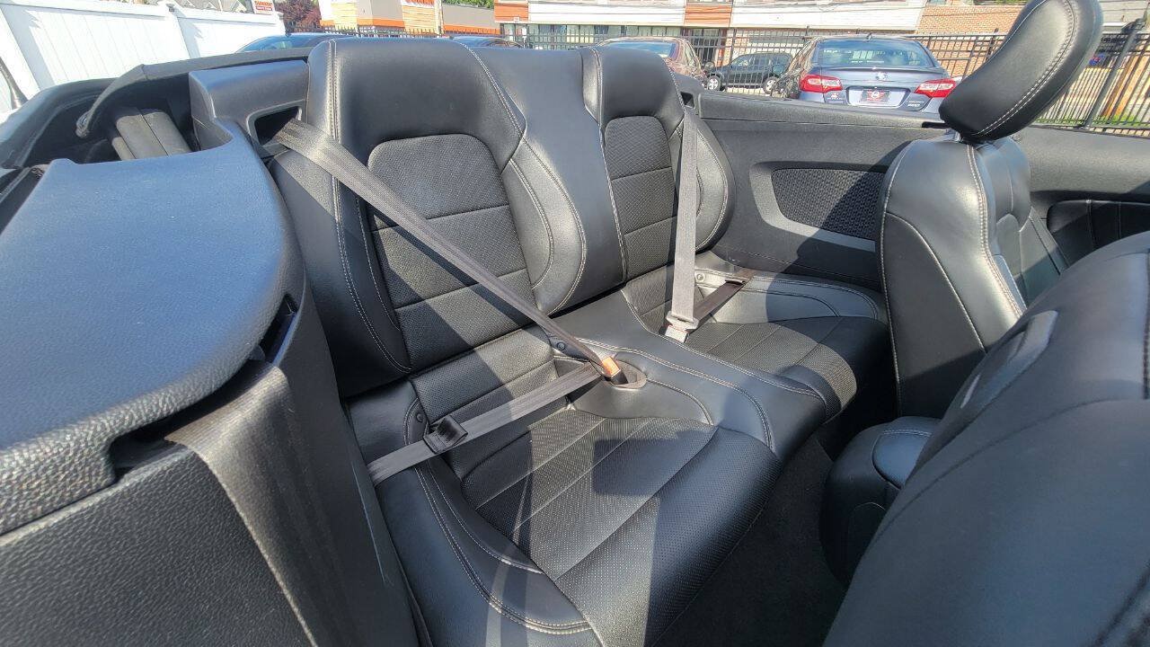 Used 2019 Ford Mustang GT Premium w/ Equipment Group 401A RWD image 29
